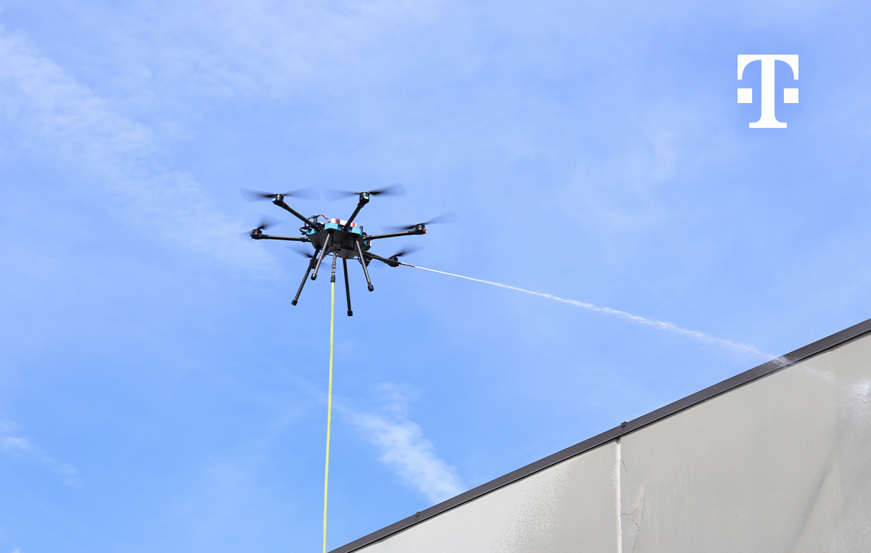 Cleaning drones to get 4G and 5G connectivity